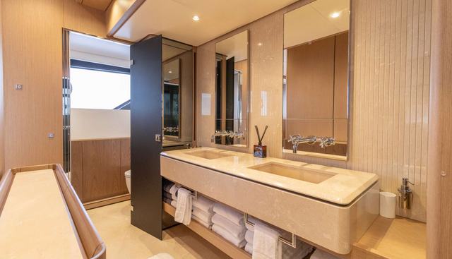 Karma Yacht 4