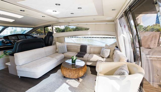 Lion Yacht 4