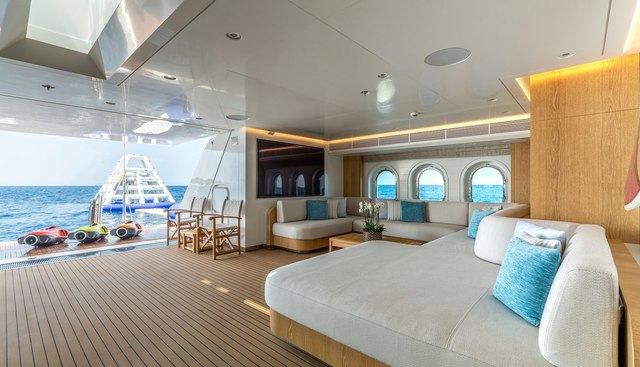 Lady E Yacht 4