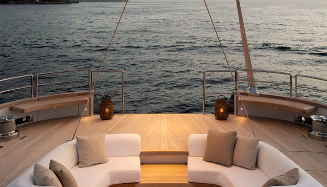 Twizzle Yacht 4