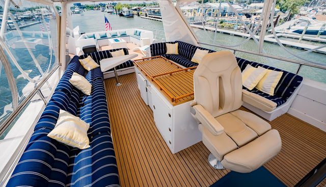 Justine Yacht 4