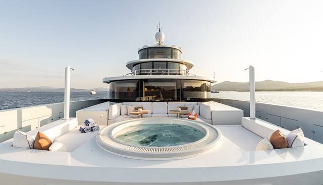 Rebels Yacht 2