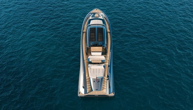 Double U Yacht 3