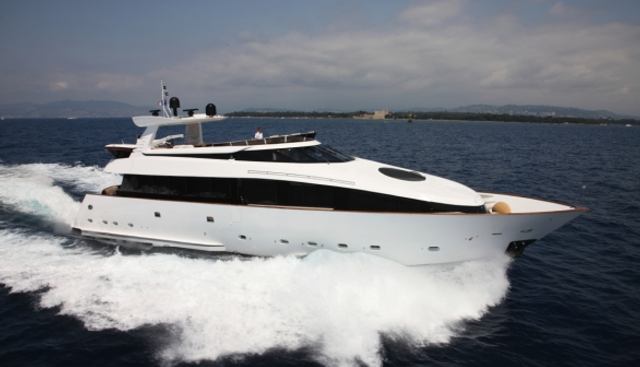 L'Or Yacht 2