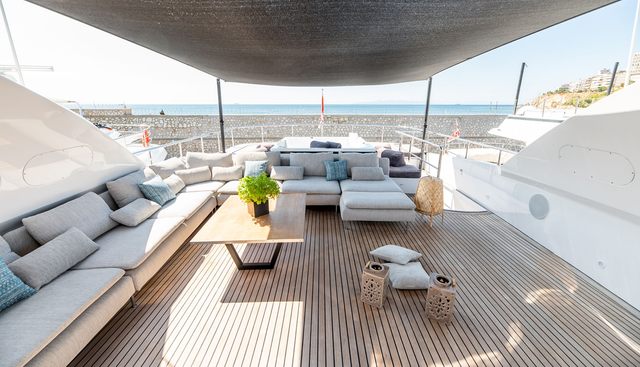 Liva Yacht 3