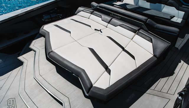 Nero Yacht 3