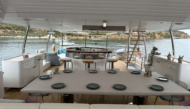 Pura Vida Yacht 3