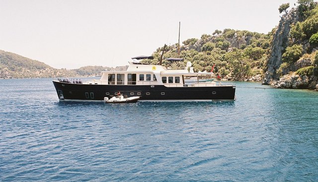 Dali Yacht 2