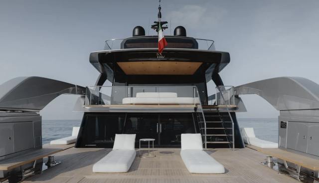 Obsidian Yacht 3