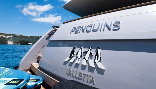 Penguins Yacht 5