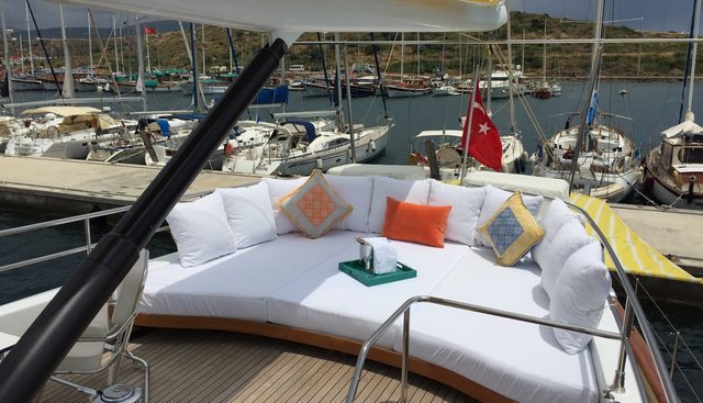Glorious II Yacht 4