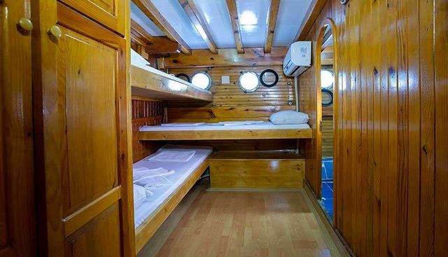 Artemis Yacht 4