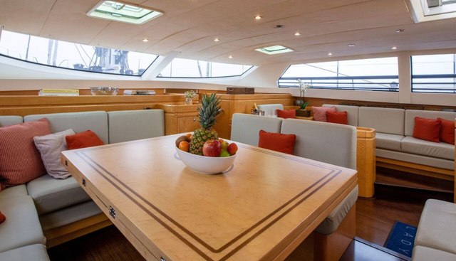 Lady 8 Yacht 4