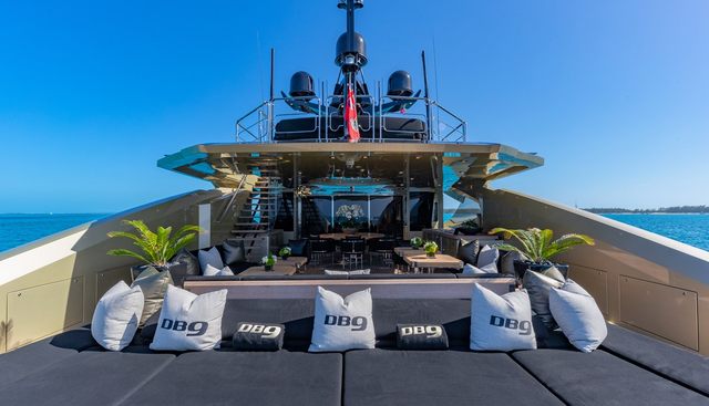DB9 Yacht 3