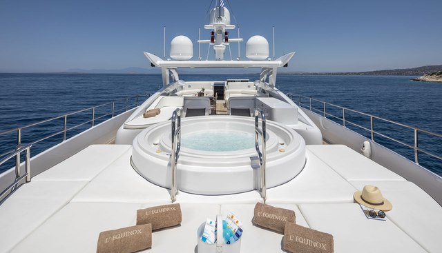 L'Equinox Yacht 2