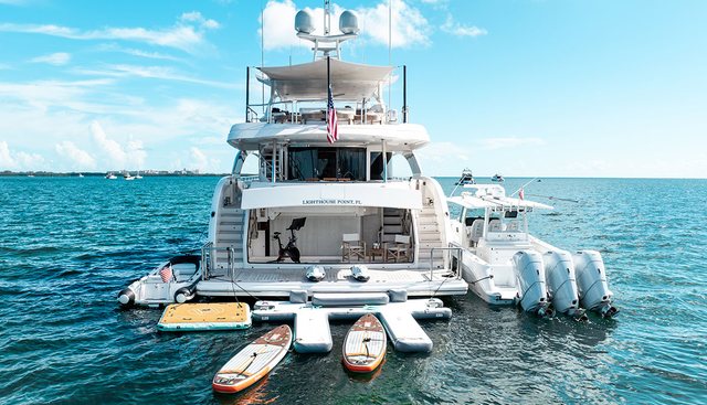 Happy Hour Yacht 5