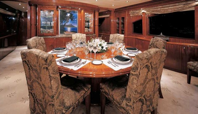 Vitesse Yacht 5