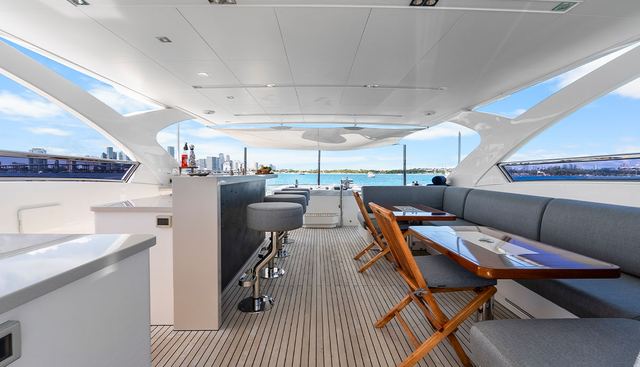 Happy Hour Yacht 3