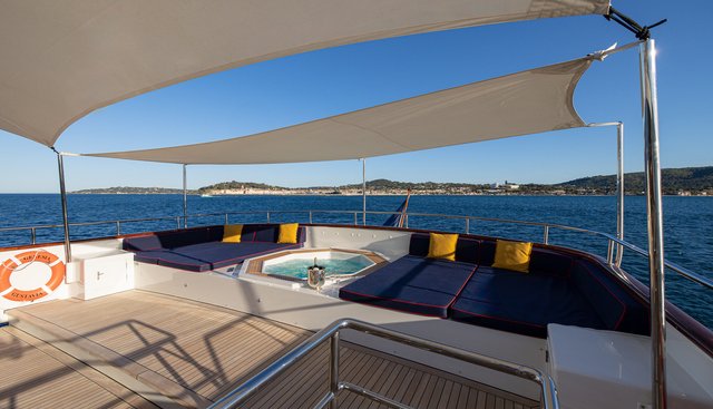 Genesia Yacht 2