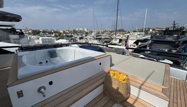 Lady Aga Yacht 3