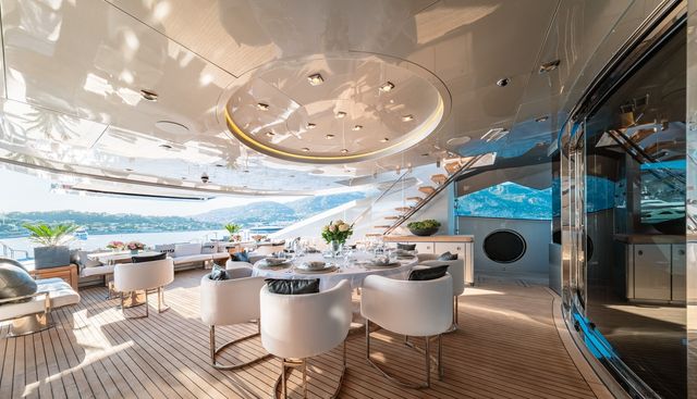 DB9 Yacht 4