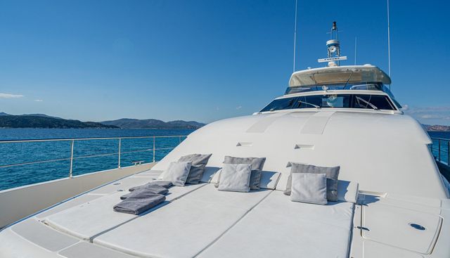 Ethna Yacht 2