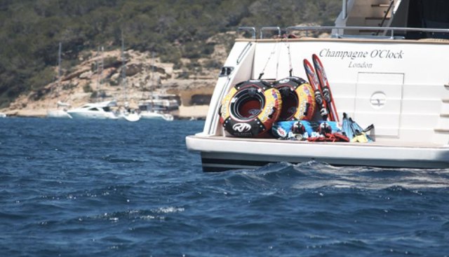 Champagne O'Clock Yacht 4