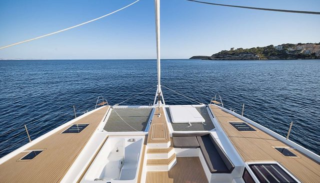 Neow Yacht 5