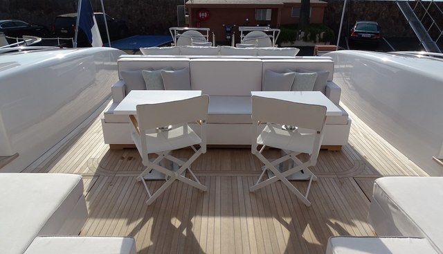 Total Yacht 4