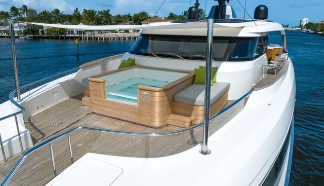 Adios Yacht 4
