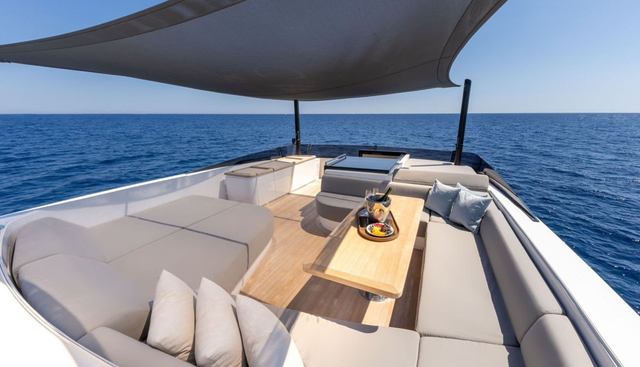 Uilia Yacht 3