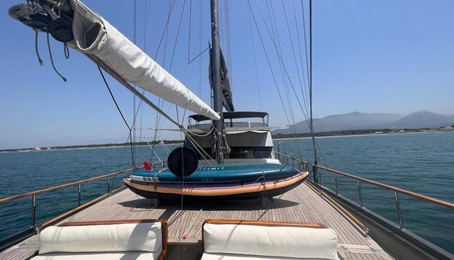 Ayo Yacht 2