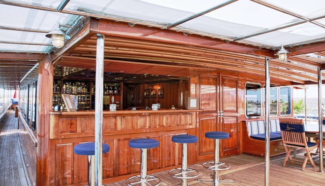 Grand Admiral Yacht 3