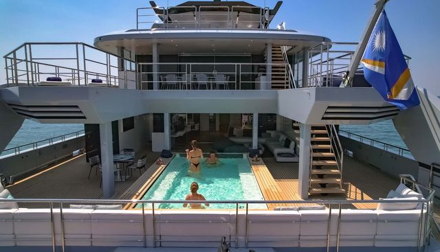 Infinite Cat Yacht 4