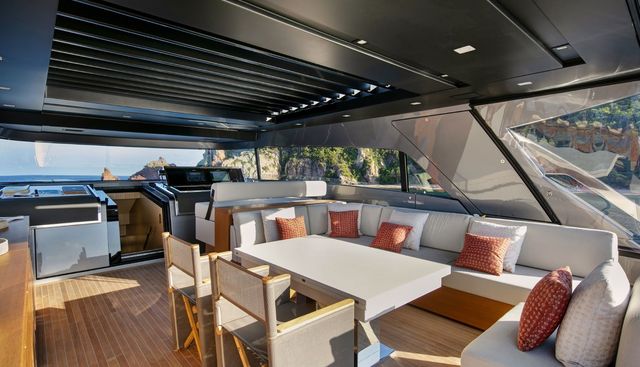 Belle De Nuit Yacht 3
