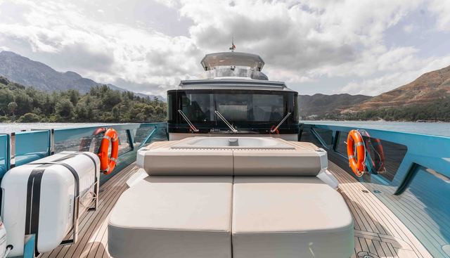 Wedge Yacht 2