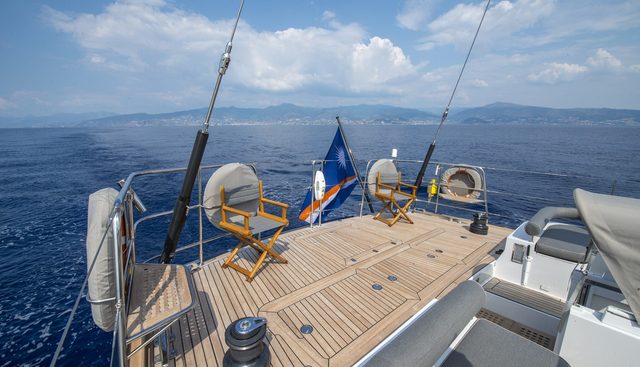 Lady 8 Yacht 4