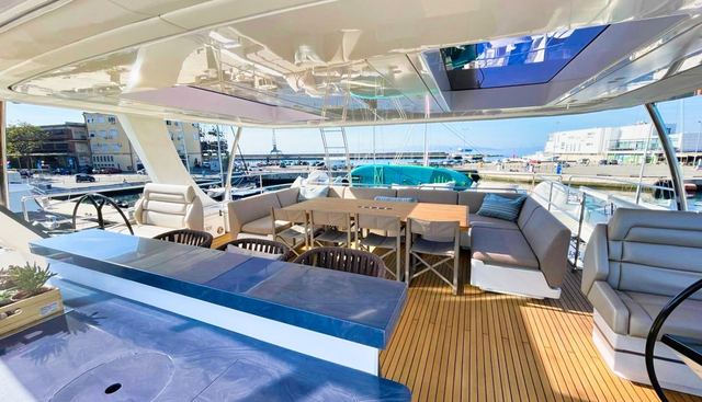 Honeybird Yacht 3