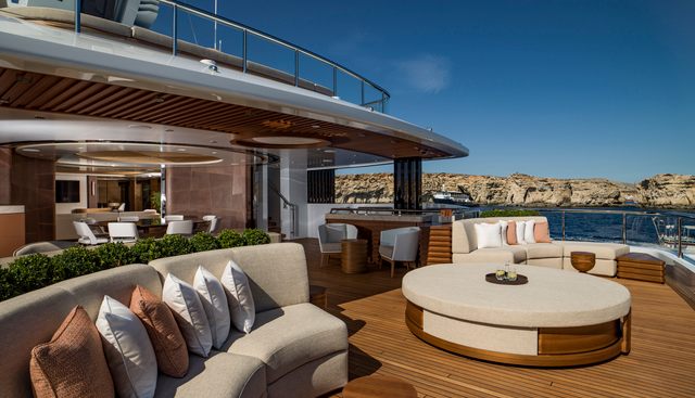 Life Saga Yacht 2