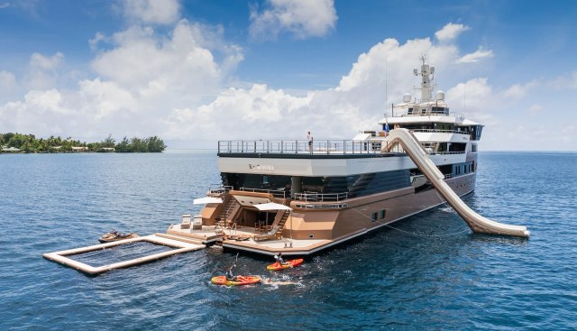 La Datcha Yacht 5