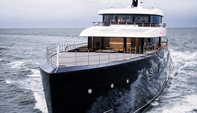 Les Cinq Yacht 3