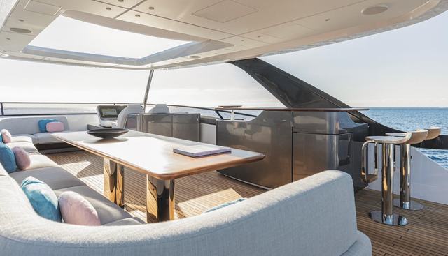 First Horizon Yacht 3