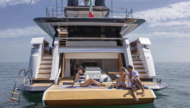 Alvium Yacht 4