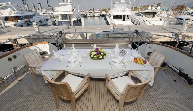 Falcon Island Yacht 3