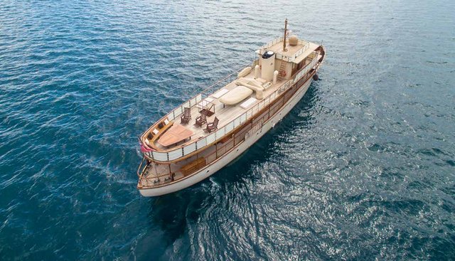 Over the Rainbow of London Yacht 2
