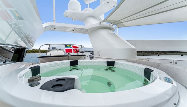 Invictus Yacht 3