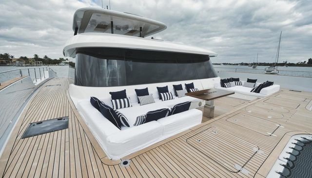 NJoy Yacht 2