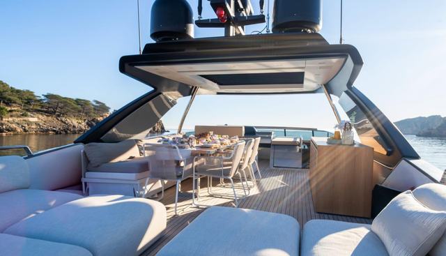 Aura I Yacht 2