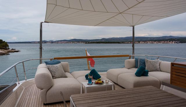 Destino Yacht 3