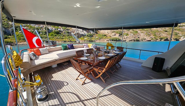 Arni Yacht 4